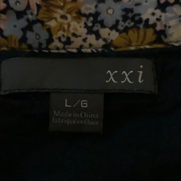 Beautiful XXi  mini skirt, side zipper, lined - Picture 2 of 2